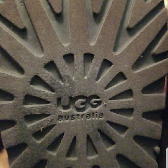 UGG Chocolate short style size 5 good condition - Picture 8 of 14